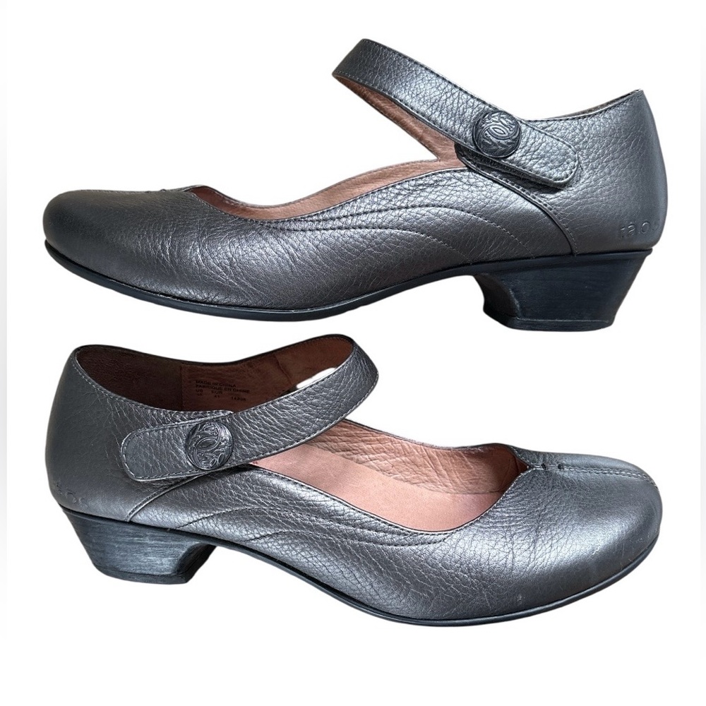 TAOS Pewter Metallic Mary Jane Low Heel Shoes Size 10